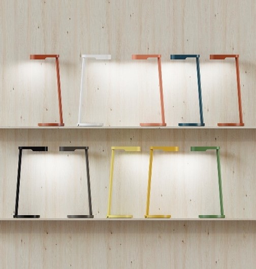 Lampe de bureau acier coloré